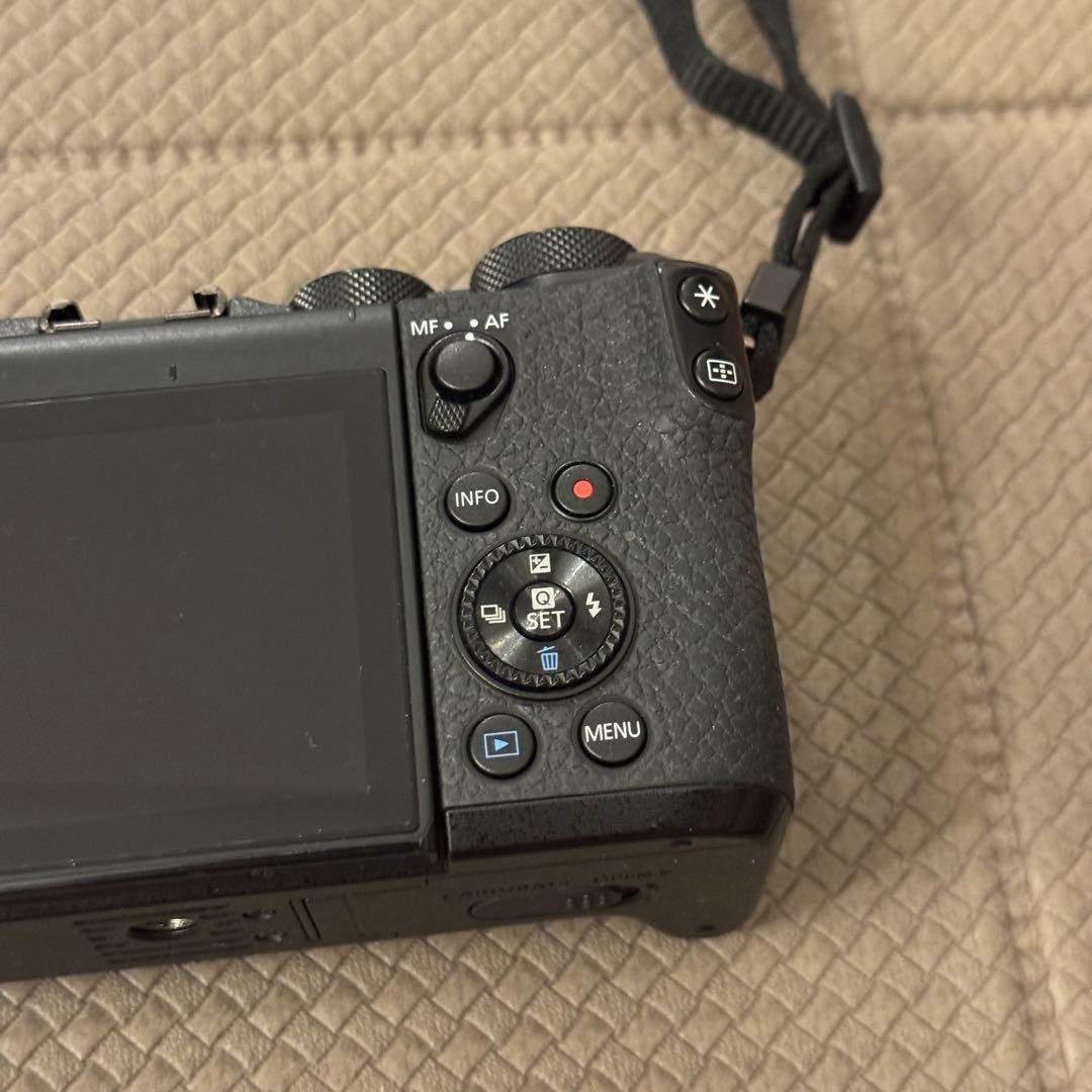 美品 CANON ミラーレス一眼 EOS M6 Mark II ボディ ブラック