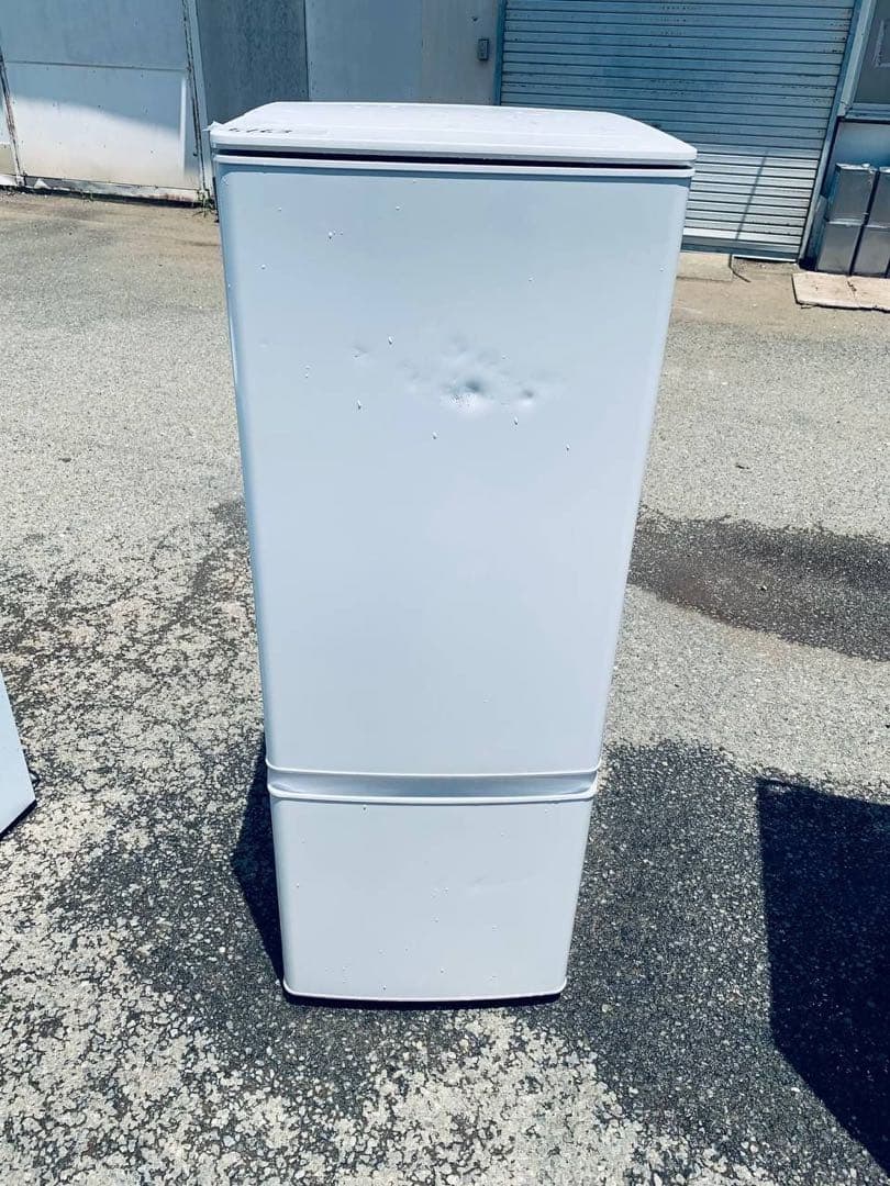 送料設置無料　SHARP ノンフロン冷凍冷蔵庫 SJ-D14C-S