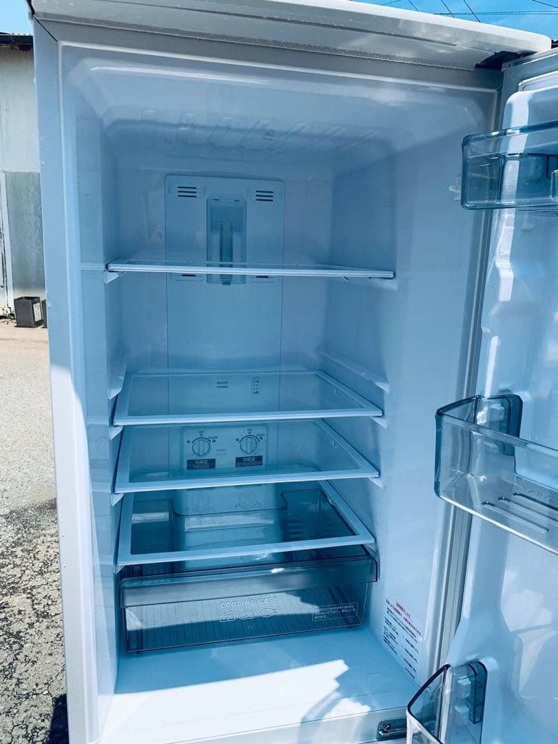 送料設置無料　SHARP ノンフロン冷凍冷蔵庫 SJ-D14C-S