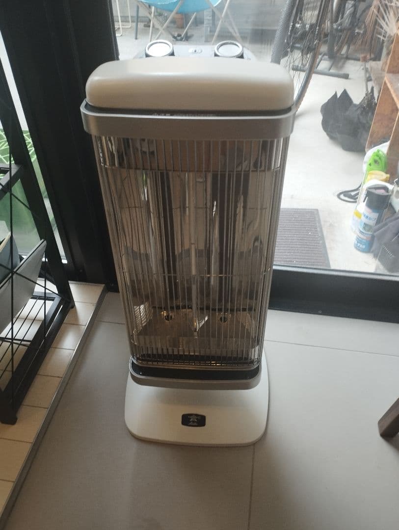 美品 アラジン 遠赤グラファイトヒーター白AEH-2G10AJ 2021年製