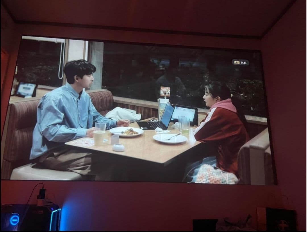 ほぼ新品　iWIMIUS Model S29 4K対応 超高輝度 750ANSI