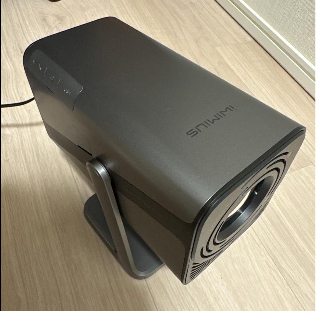 ほぼ新品　iWIMIUS Model S29 4K対応 超高輝度 750ANSI