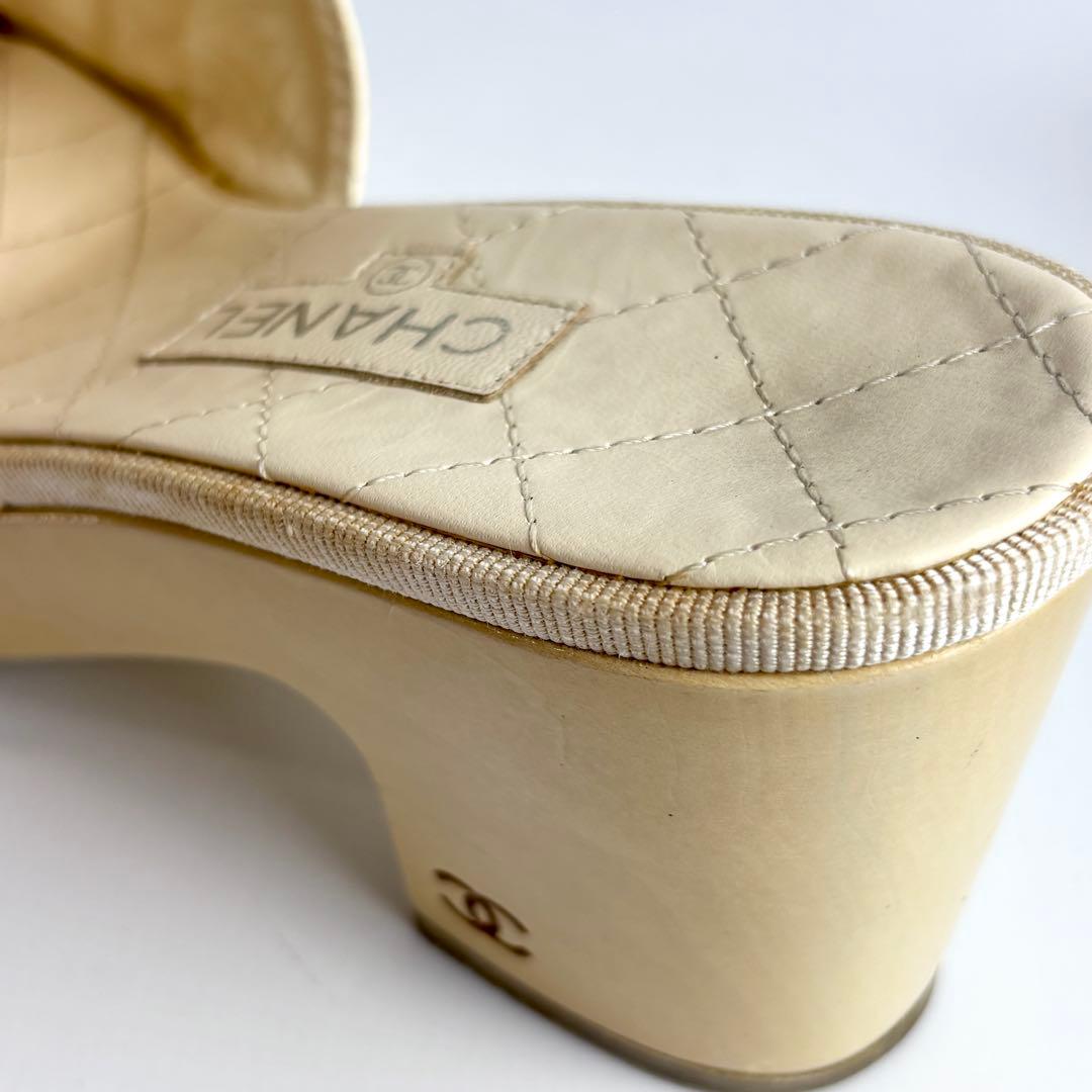 CHANEL シャネル ターンロック ミュール レザー アイボリー ヒール8㎝