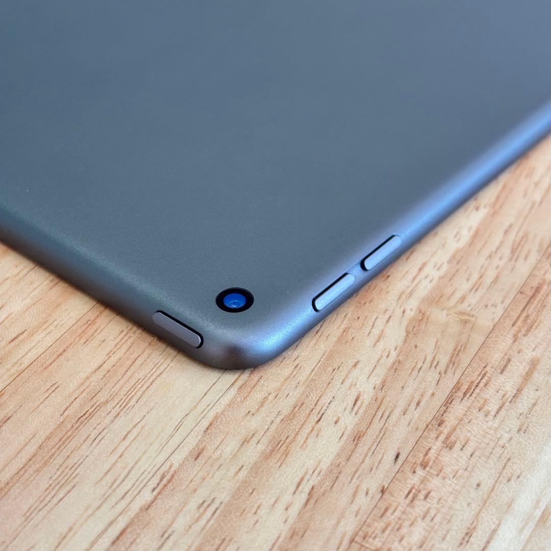 Apple iPad Air 第3世代 64GB Wi-Fiモデル