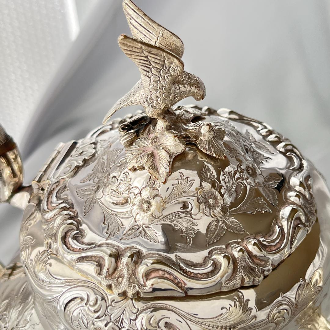 【英国 】 ファルコンとマスカロンのティーポット【シルバープレート】豪華！！