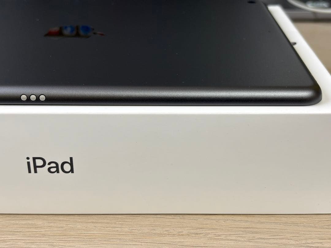 【美品】 Apple iPad 第8世代 32GB スペースグレー 付属品完備