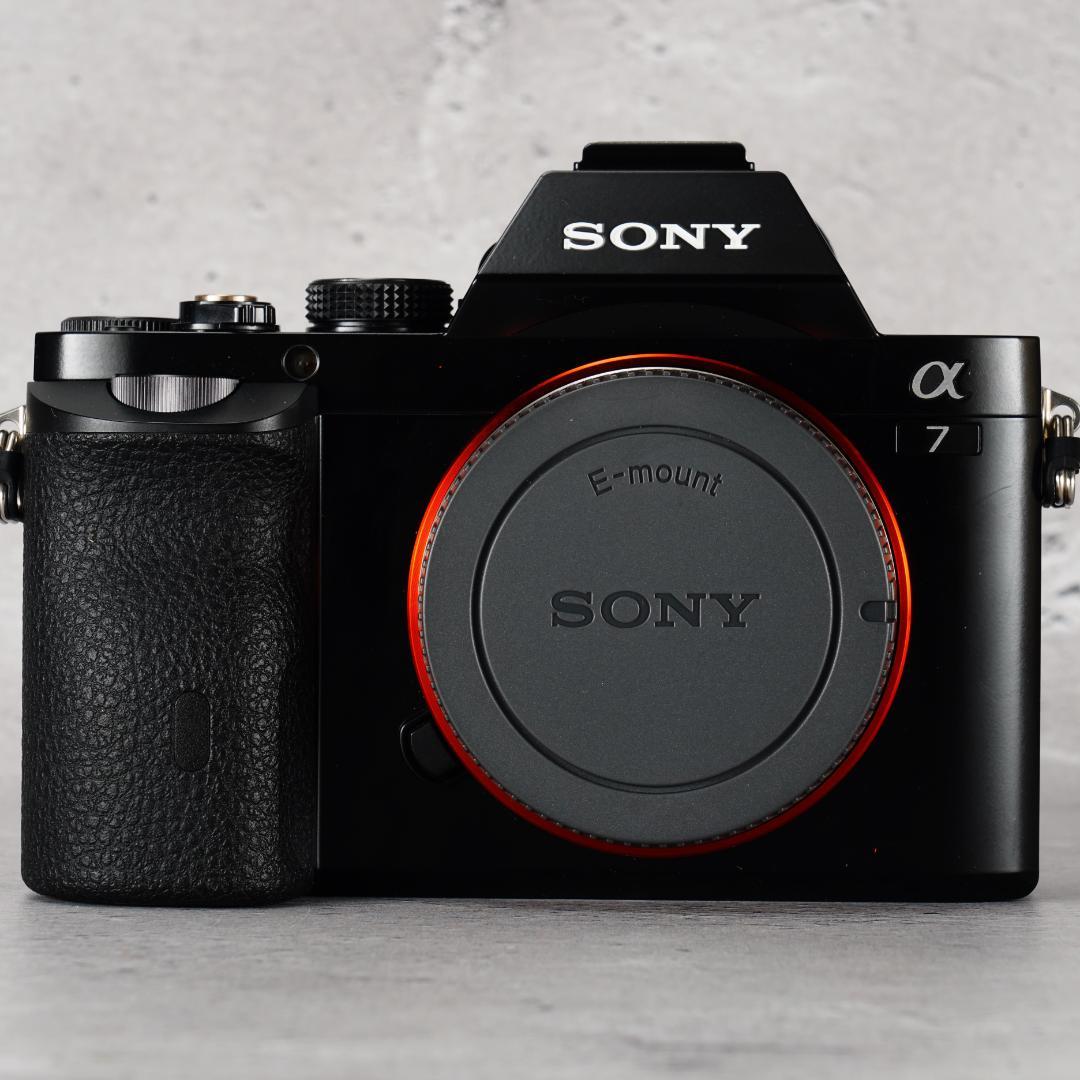 美品1,630回！世界初フルサイズミラーレスSONY α7 ILCE-7K
