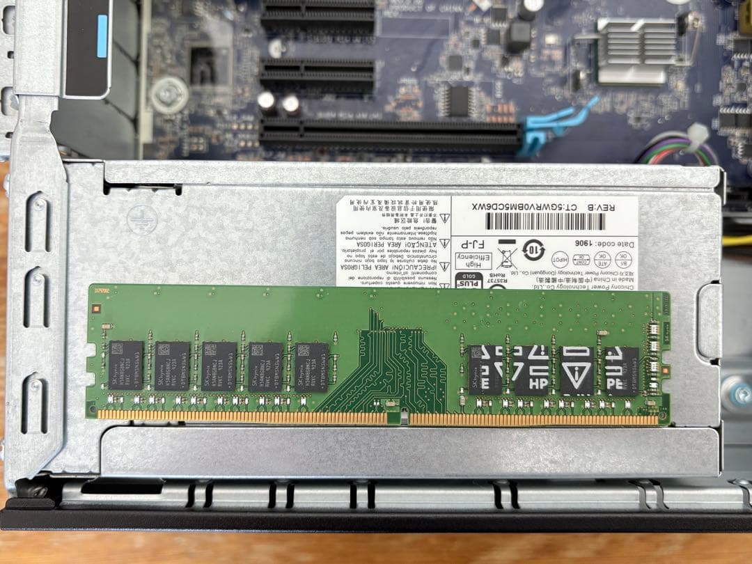 ワークステーション HP Z2 G4 SFF/Xeon/SSD 128GB/DDR4 8GB