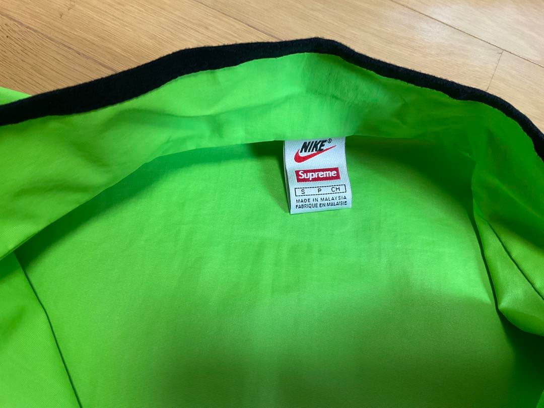 SUPREME xNIKEコラボ　セットアップサイズ違い