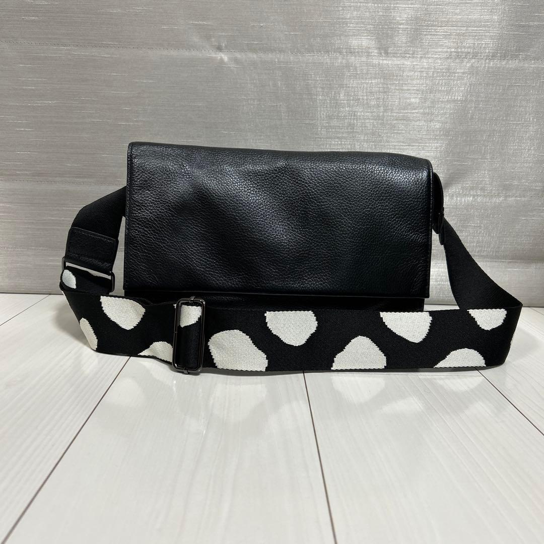 【ear】ボディバッグ ブラック レザー