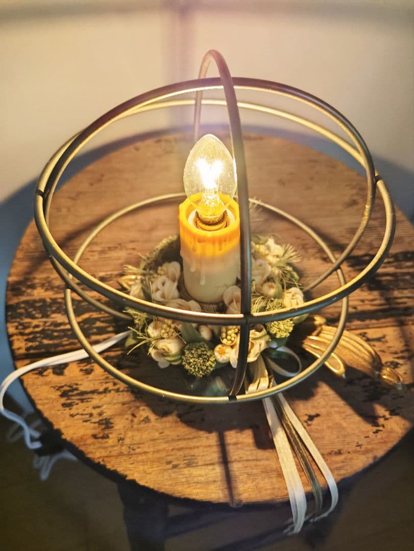 フランスアンティーク✨️キャンドル テーブルランプ　布花リース✩メタルシェード付