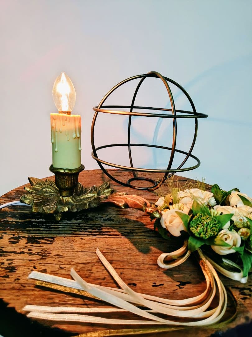 フランスアンティーク✨️キャンドル テーブルランプ　布花リース✩メタルシェード付