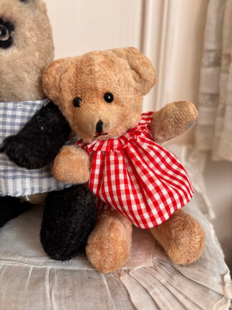 ミニベアちゃんʕ•ᴥ•ʔ赤いお洋服の子　アンティークベア　ヴィンテージベア