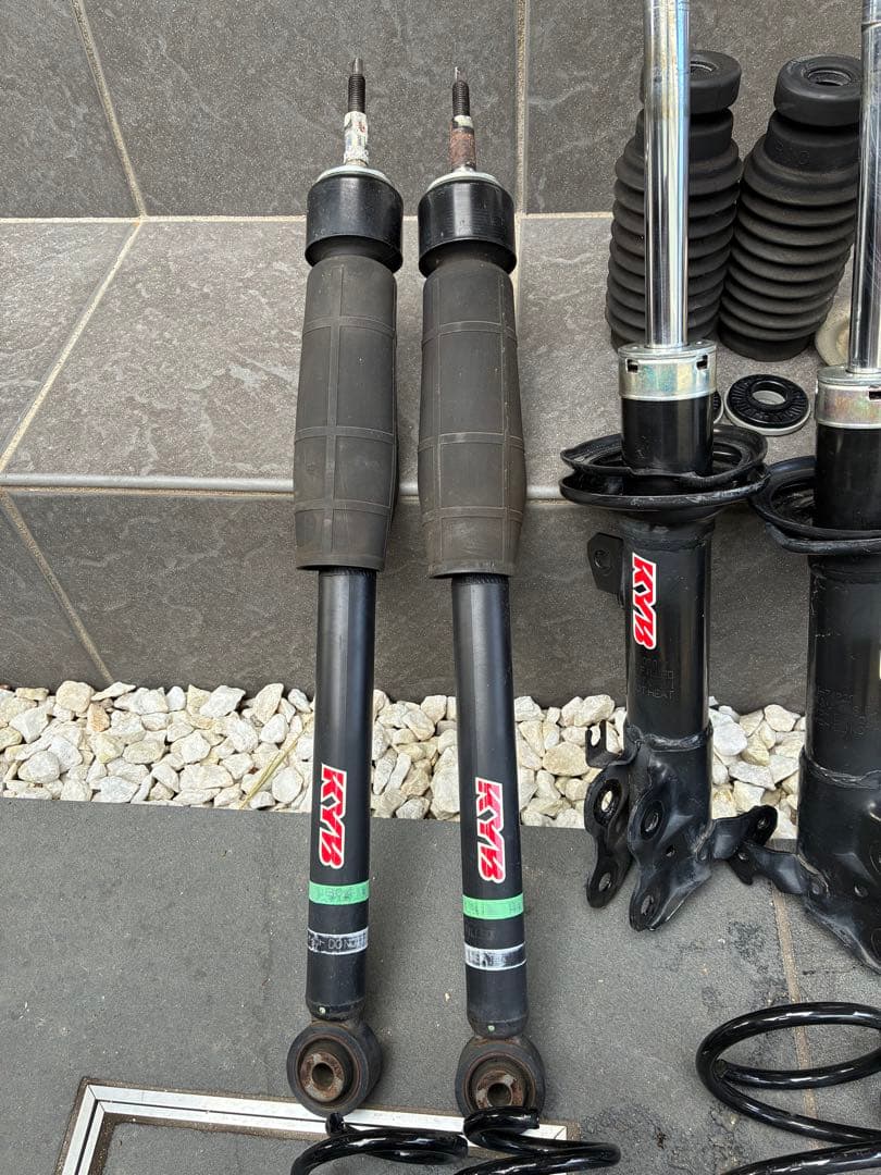 アルトワークス　KYB サスペンションキット 一式