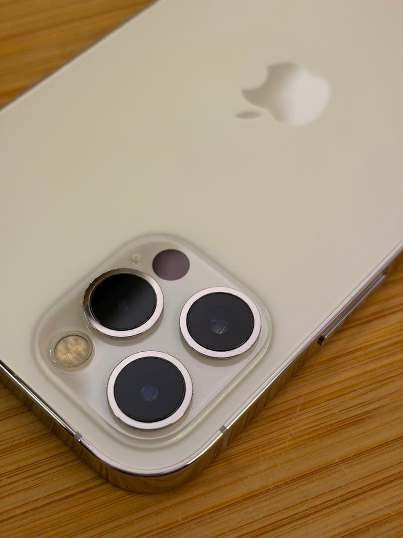 iphone 12 pro 256 ホワイト シルバー