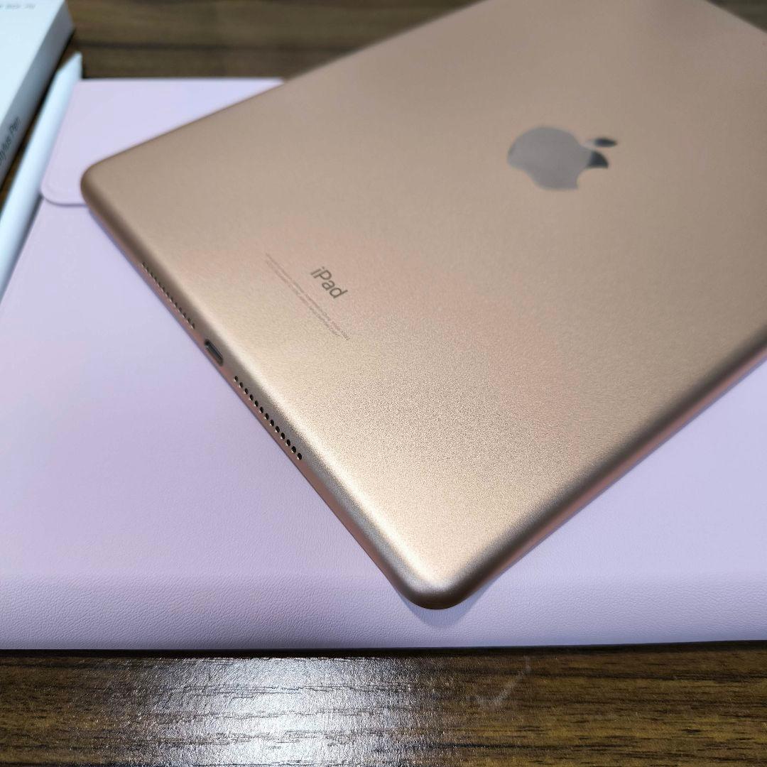 iPad 第6世代 Wi-Fi 128GB ケースとキーボード、タッチペン