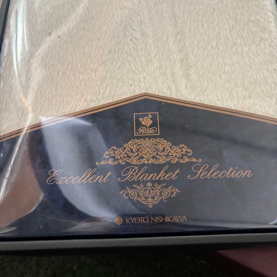 Excellent Blanket Selection クリーム色