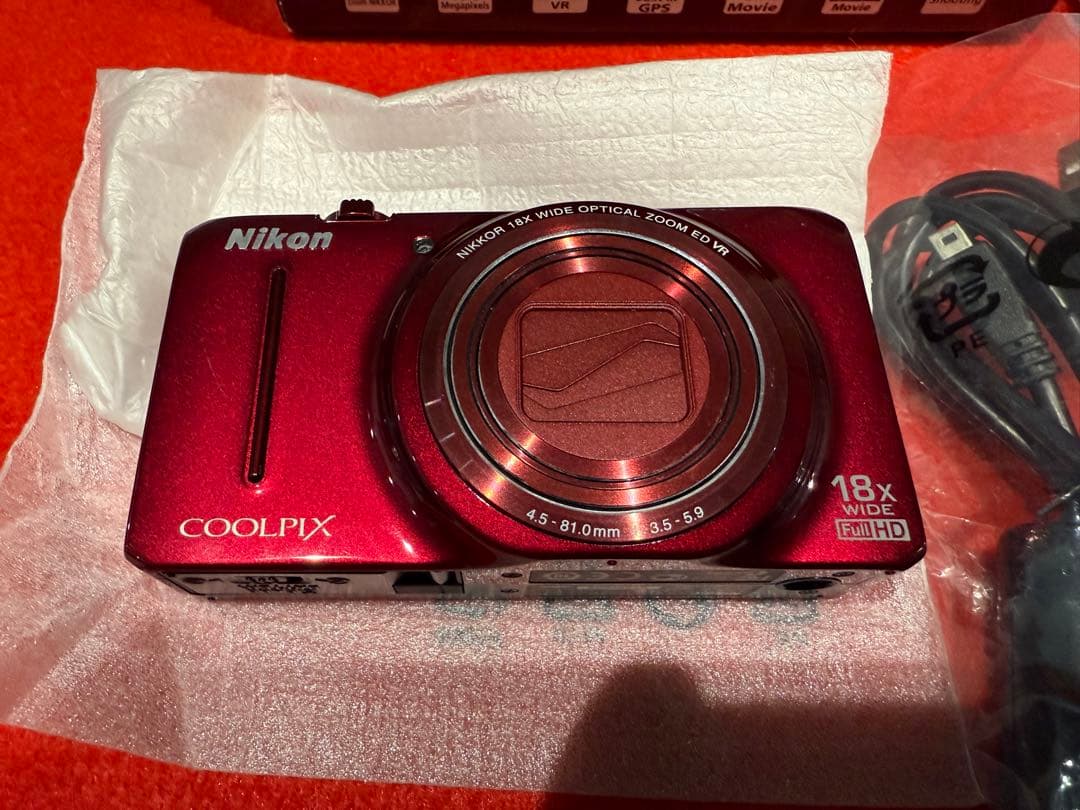 Nikon COOLPIX S9300 レッド