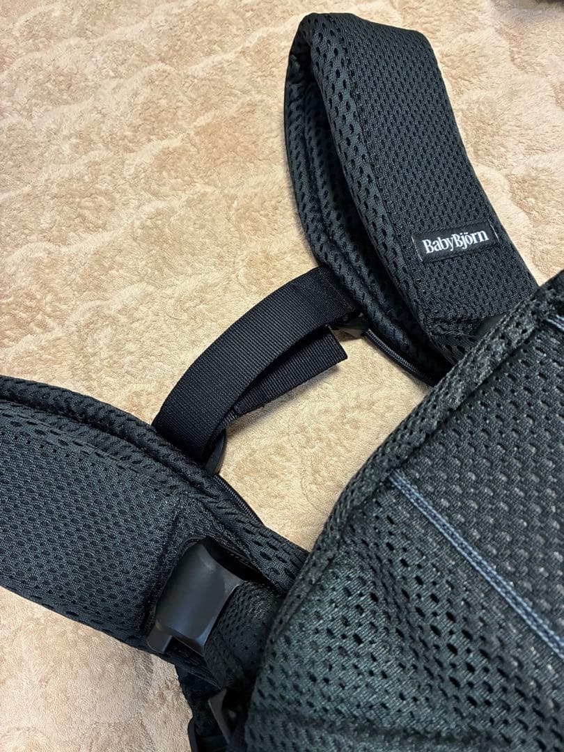 【美品】BabyBjörn 抱っこ紐 ONE KAI Air ブラック