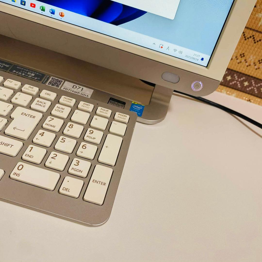 Y811 TOSHIBAデスクトップcore i7メモリ8G高速大画面Win11