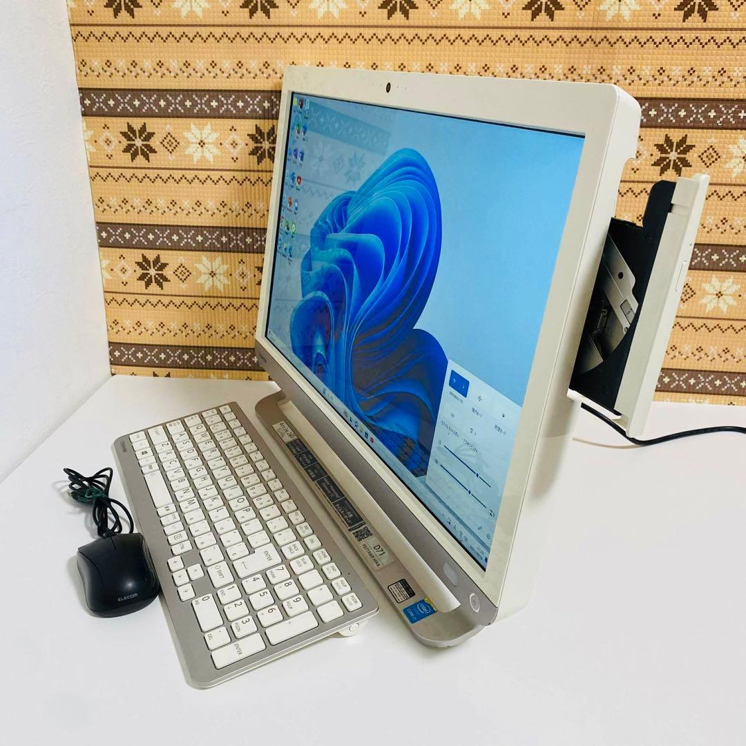 Y811 TOSHIBAデスクトップcore i7メモリ8G高速大画面Win11