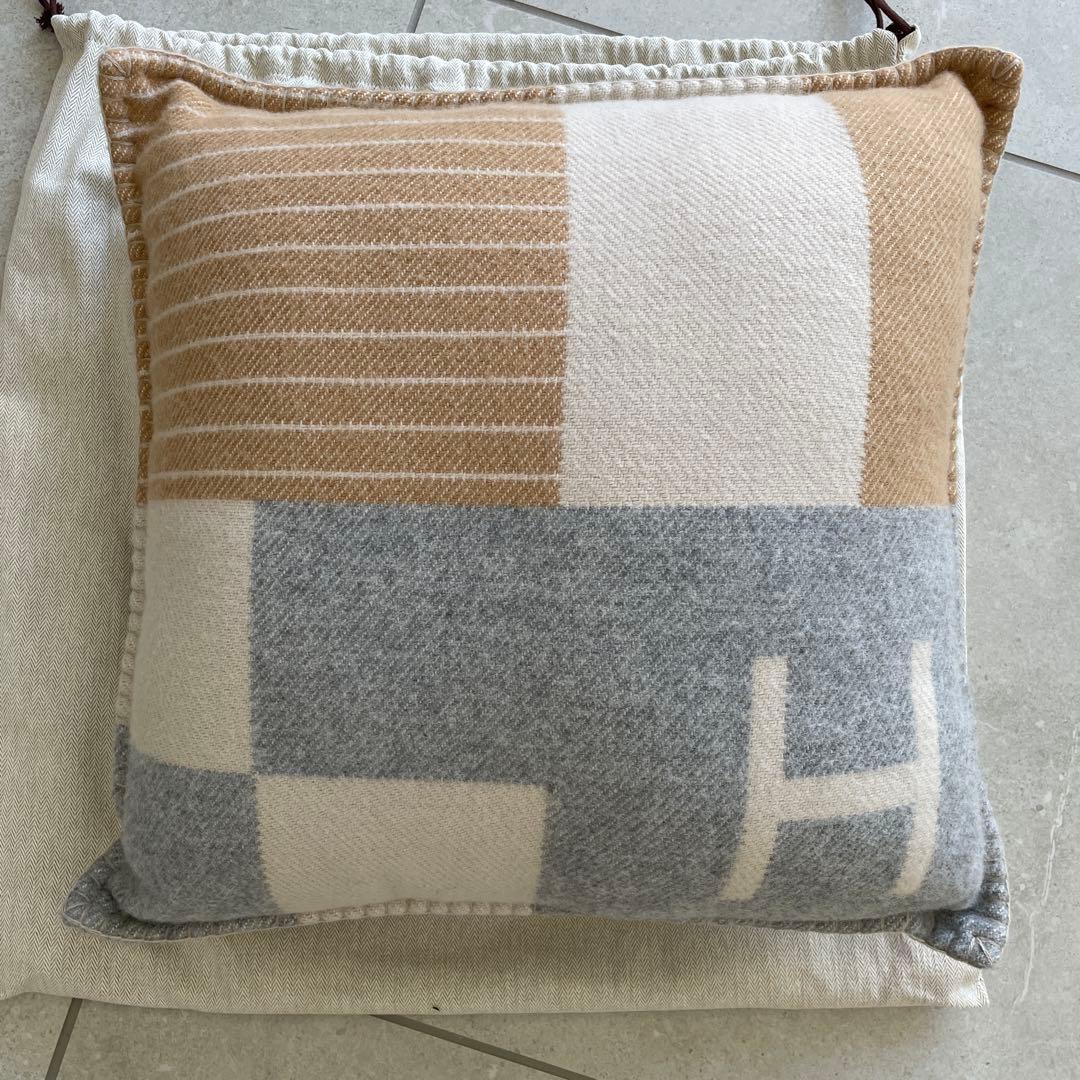 新品未使用　エルメス　クッション　一個