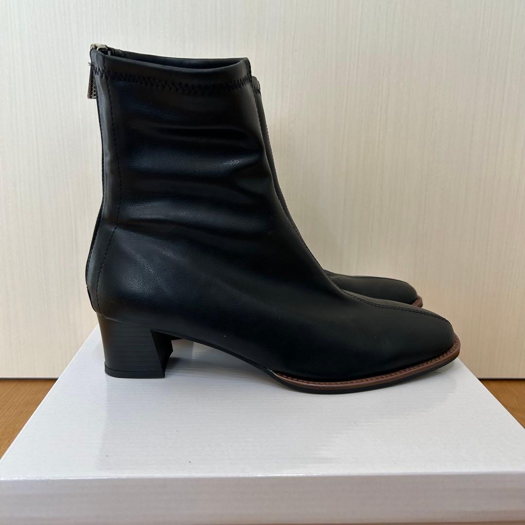 スタックヒール　ブーツ　ブラック　Discoat L 25.0