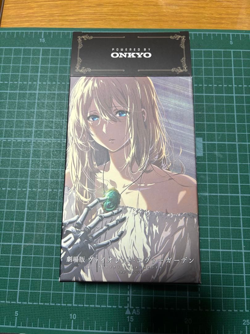 【新品・未使用品】ヴァイオレットエヴァーガーデン コラボモデル イヤホン