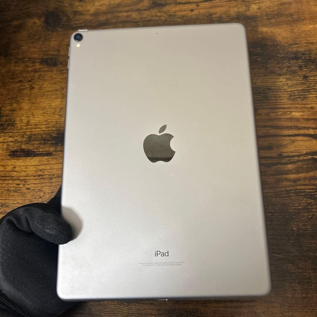 iPadPro 2ー10.5[WiFi64G] グレイシルバー　中古　訳あり