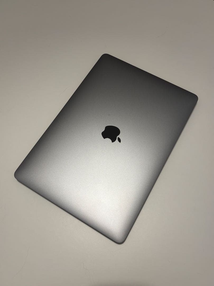 【美品】MacBook Pro M2チップ