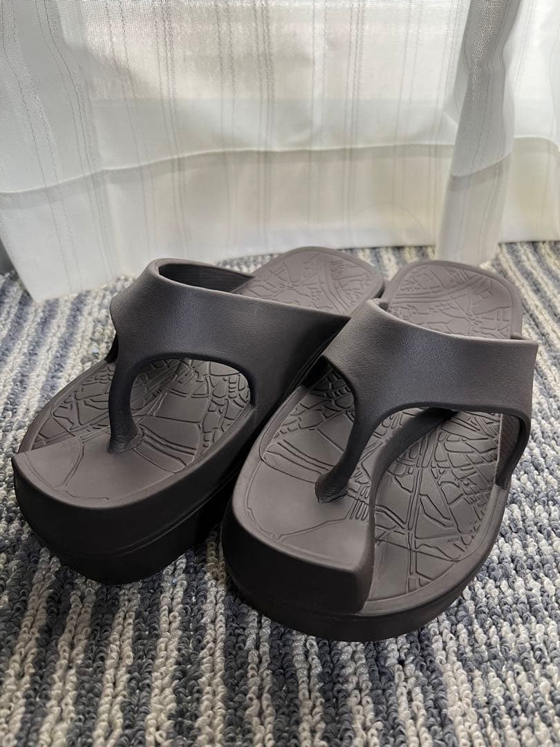 ラクバキ（RACBAKI）イージーサンダル　茶色　メンズM（26.0〜27.0）