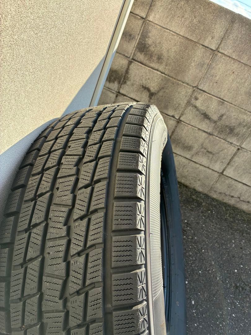 ランクル 100 スタッドレス　275.70.16 送料は着払いでお願いします。