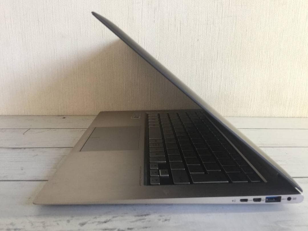 ASUS UX31E 13.3型TFT液晶　薄型・コンパクト ノートパソコン