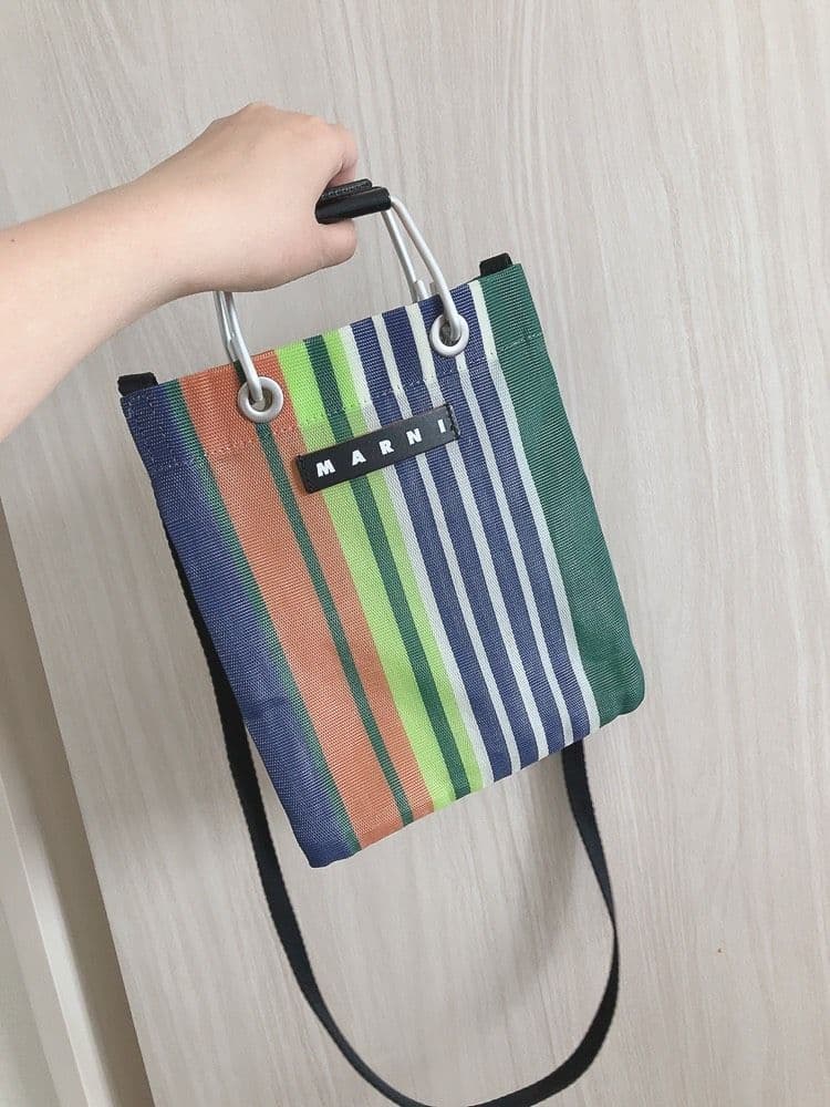 未使用　定番　MARNI マルニマーケット ストライプ メッシュショルダーバッグ