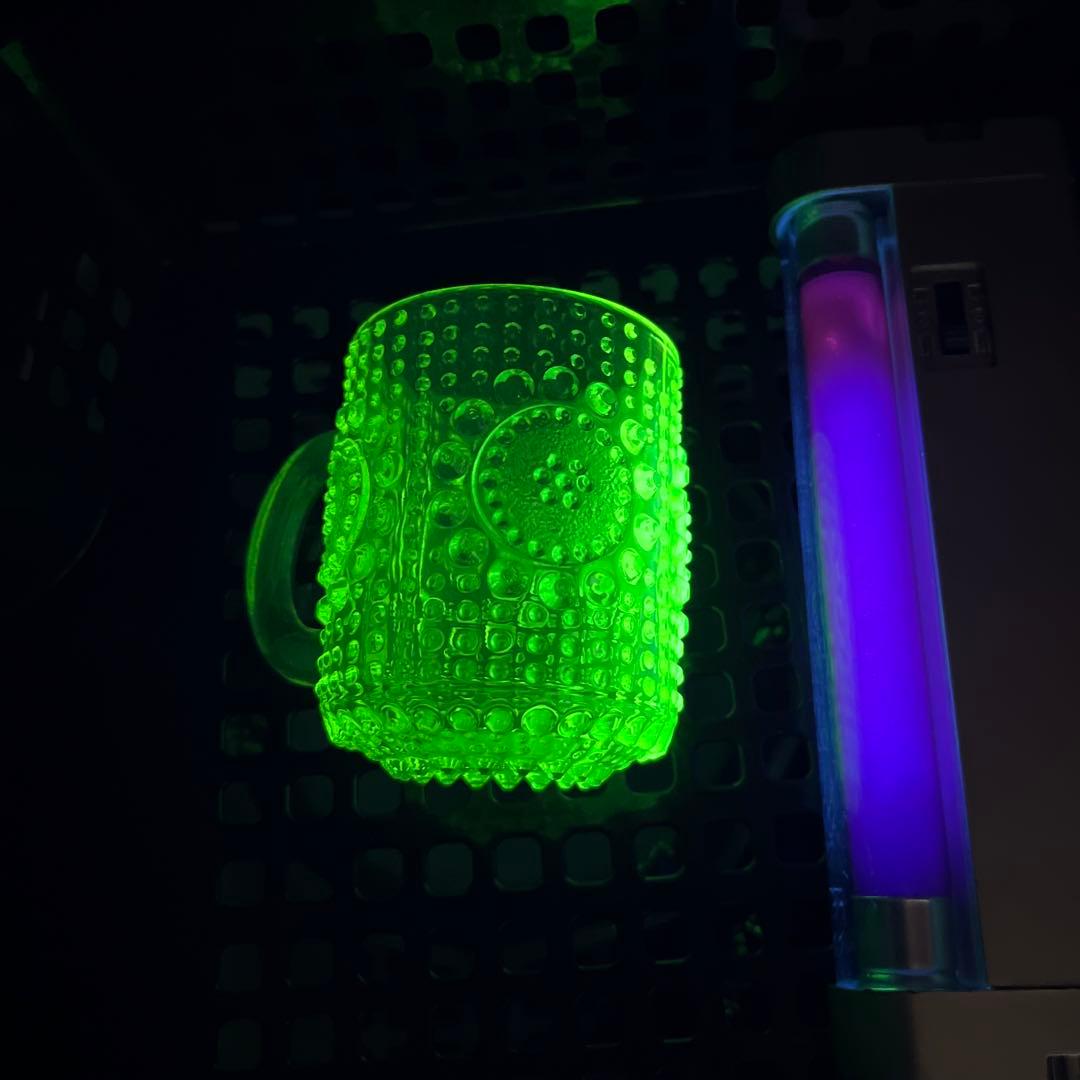 骨董　時代ガラス　フィンランド　グラッポニア マグカップ　ウランガラス１客②