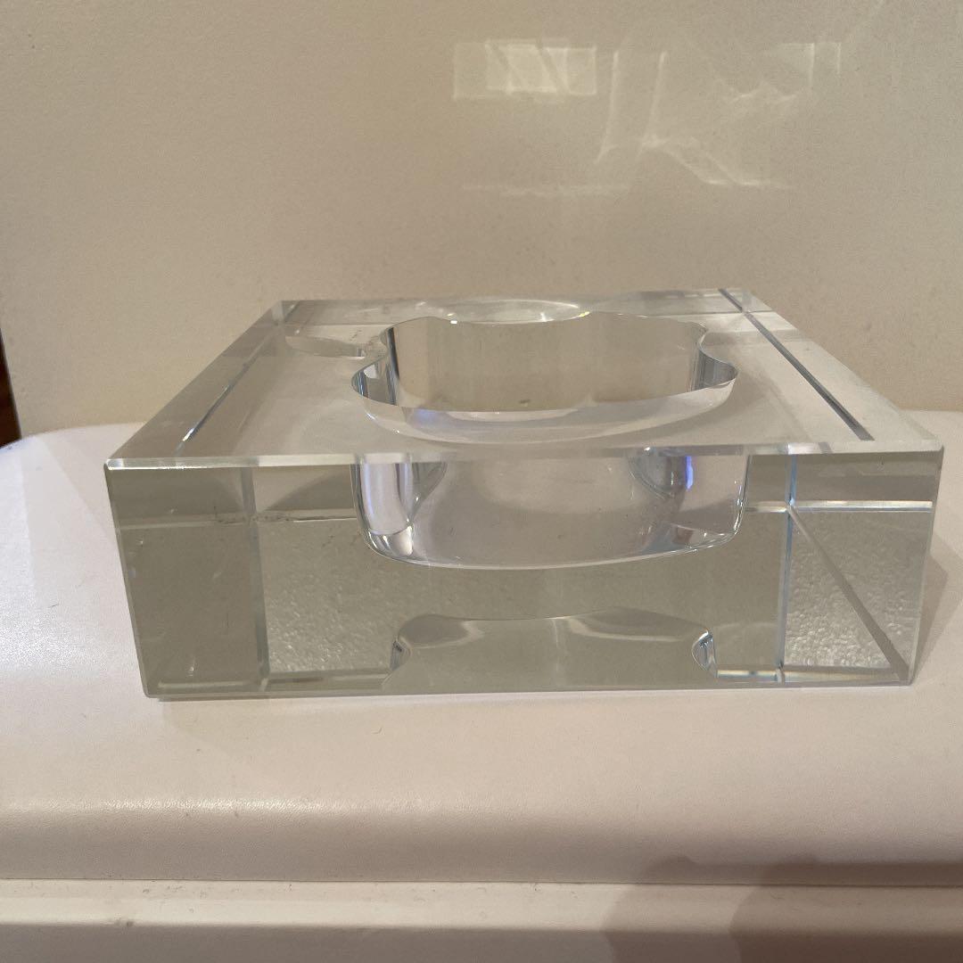 appleの置き物　ガラス製（73）アップルコンピュータ