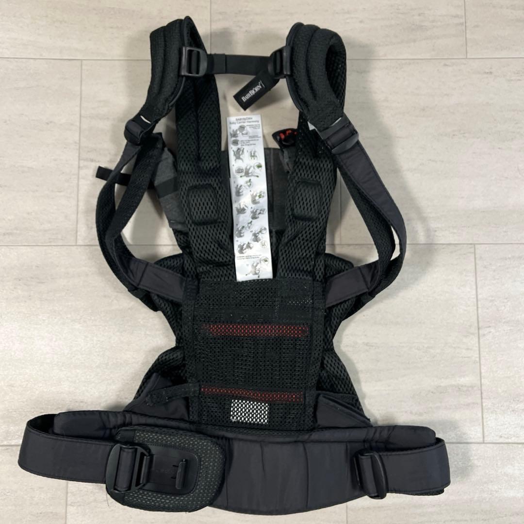 美品 ベビービョルン ハーモニー 抱っこ紐 メッシュ ワンカイエアー ブラック