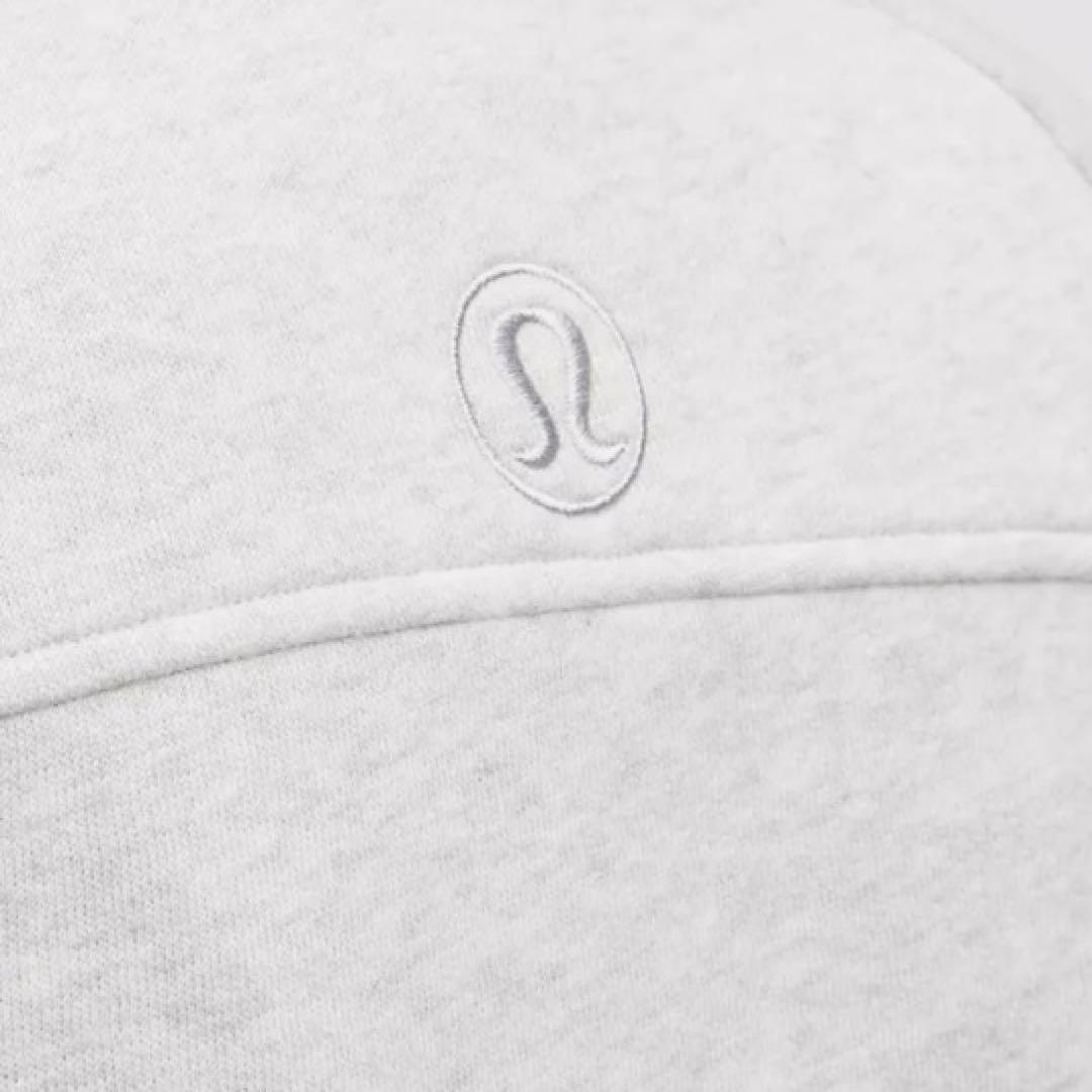 新作新品【Lululemon 】定価22000円ハーフジップライトグレー　L/M
