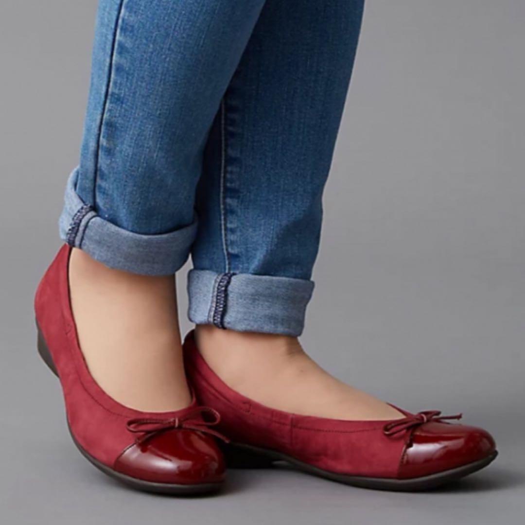 【新品未使用】ペダラ　エナメル　スエード　ローヒールパンプス　バレエシューズ