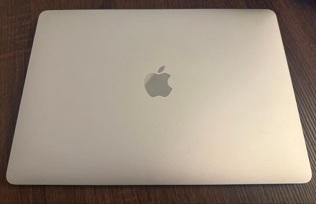 2020 MacBook Air 13インチ 8GB 256GB