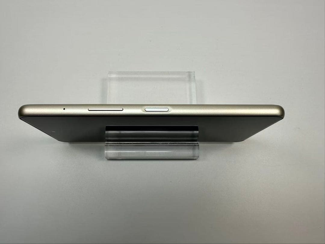 美品 Arrows We2 Plus F-51E 256GB シャンパンシルバー