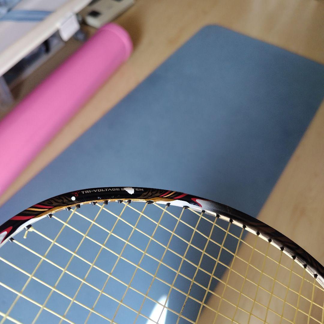 積み荷VOLTRIC 80 バドミントンラケット