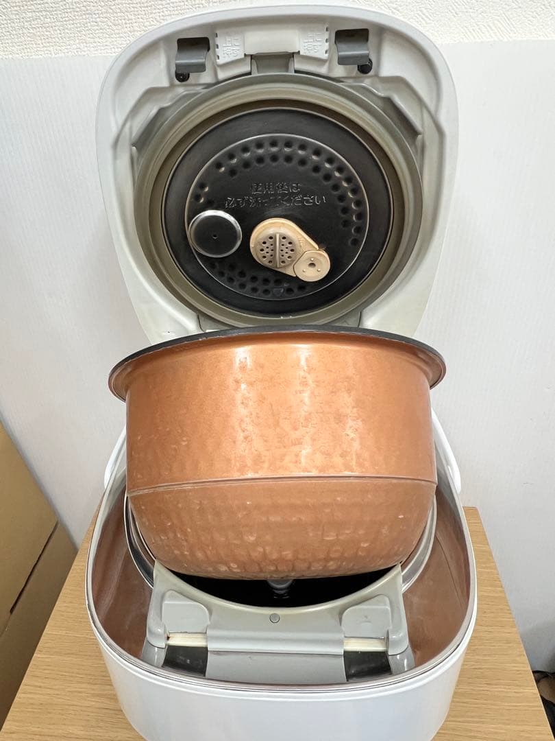 TOSHIBA 圧力IHジャー炊飯器 RC-10VQK 1.0L 2017年製