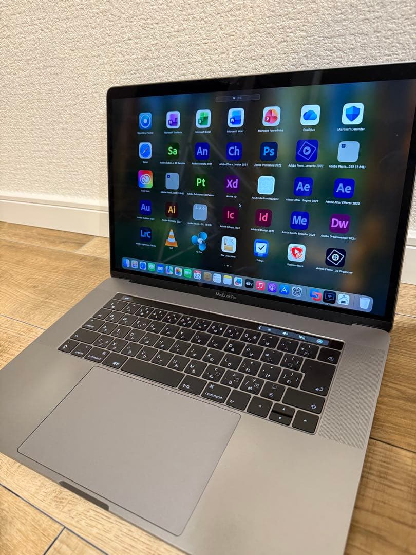 ⚠️メルカリ最安値！MacBook pro 15.6inch 美品！ハイスペック！