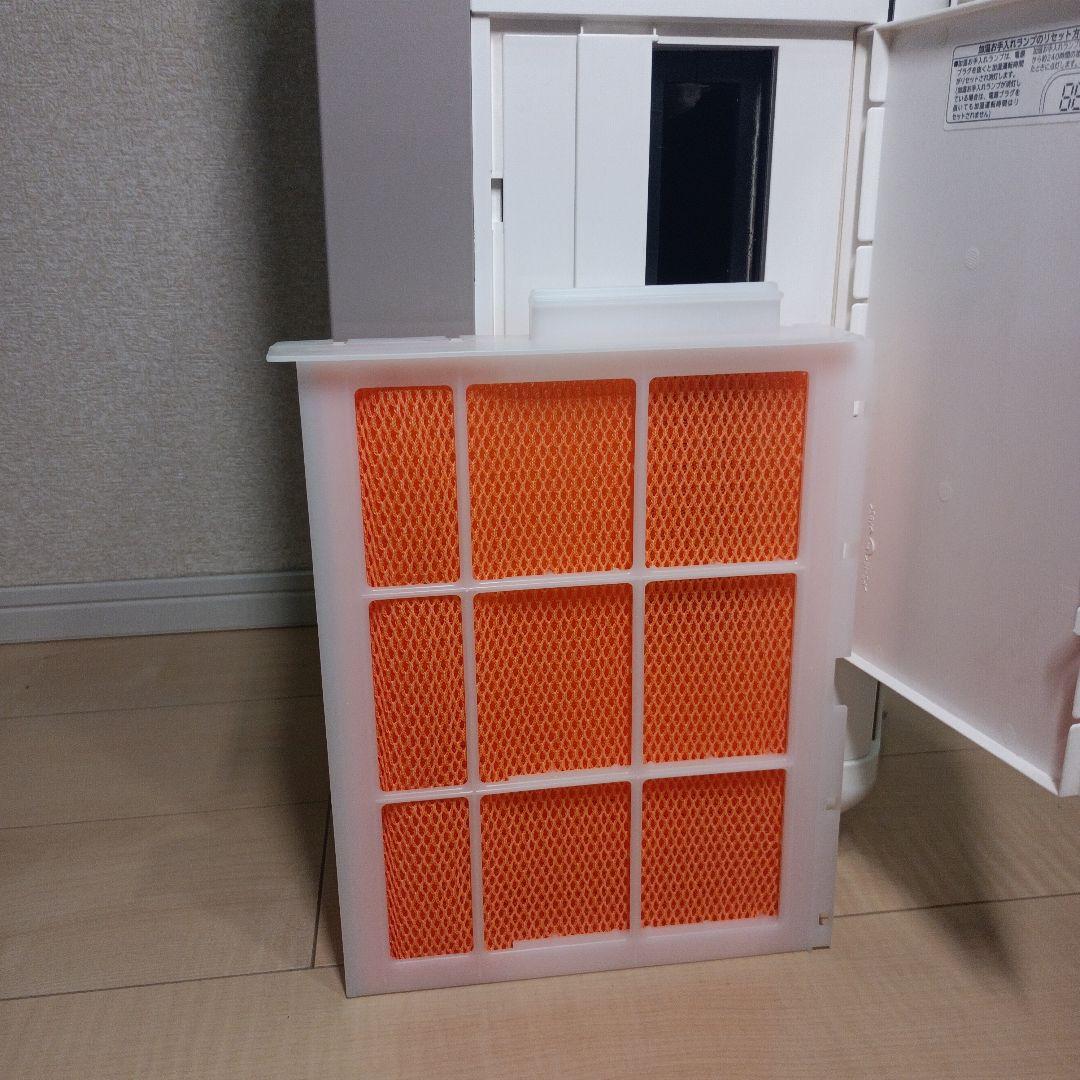 美品 HITACHI 「クリエア」加湿空気清浄機EP-NVG90