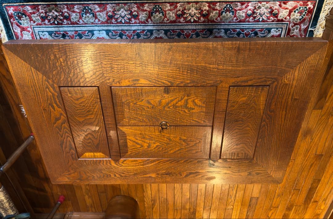 重厚で木目の美しい関西火鉢　長火鉢