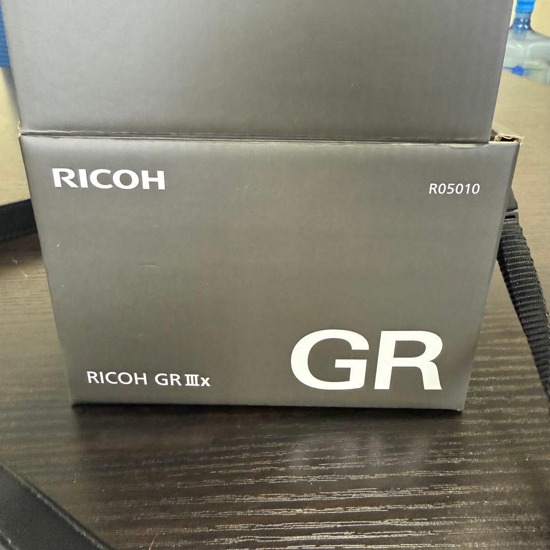 【極美品】RICOH GR IIIx リコー GR3x おまけケース付 デジカメ