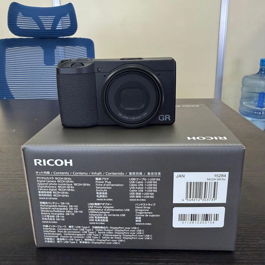 【極美品】RICOH GR IIIx リコー GR3x おまけケース付 デジカメ