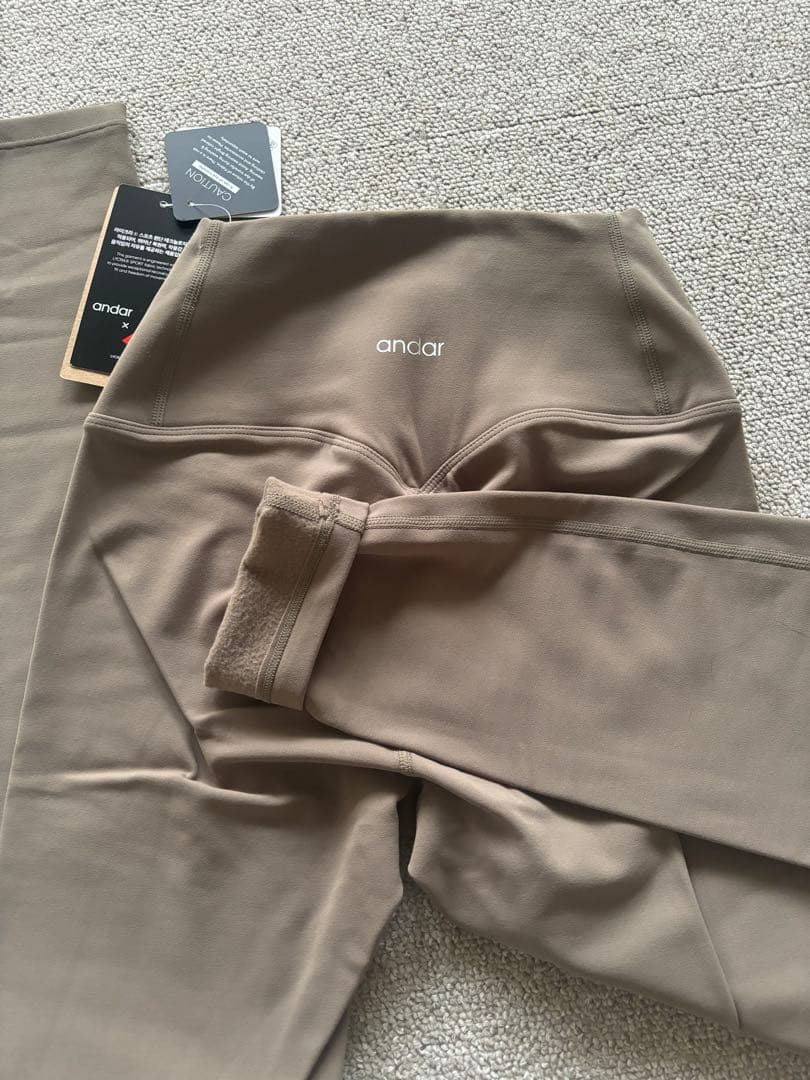 andarアンダールAirywin 裏起毛レギンス M ウォルナットブラウン