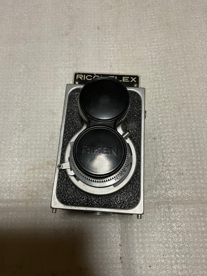 RICOH・FLEX／MODEL Ⅵ。【カバー他、レンズ付き　年代物】。